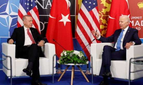 Турция – НАТО: «ударили по рукам», но торг уместен
