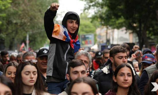 Армения: усидит ли Пашинян в кресле премьера?
